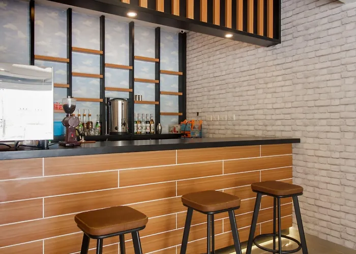 RedDoorz Near Mall SKAHotel Pekanbaru